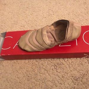 Capizio freeform dance shoes